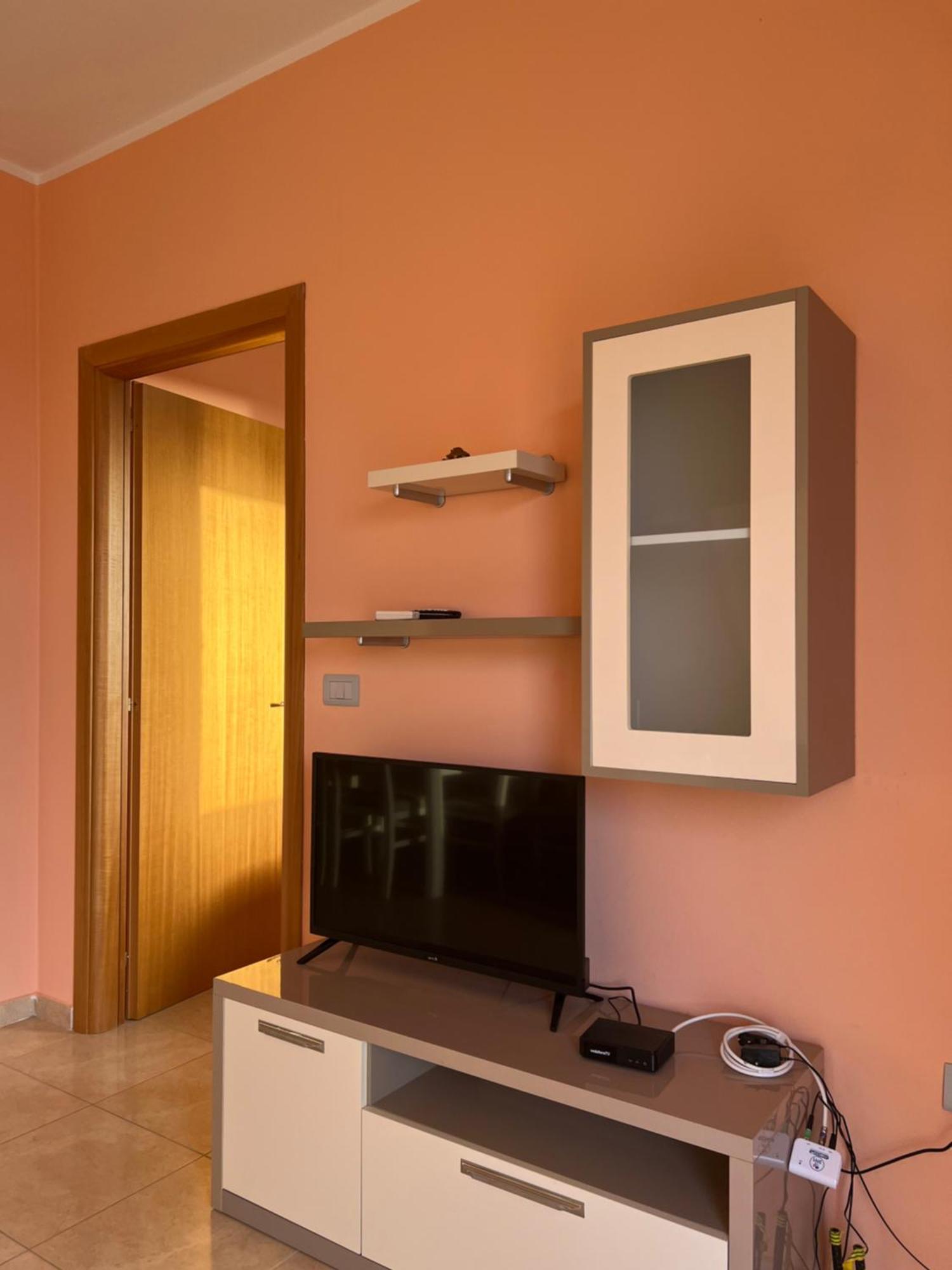 Horizon Apartments - Sea & Mountain View -Modern & Spacious Stay Orikum