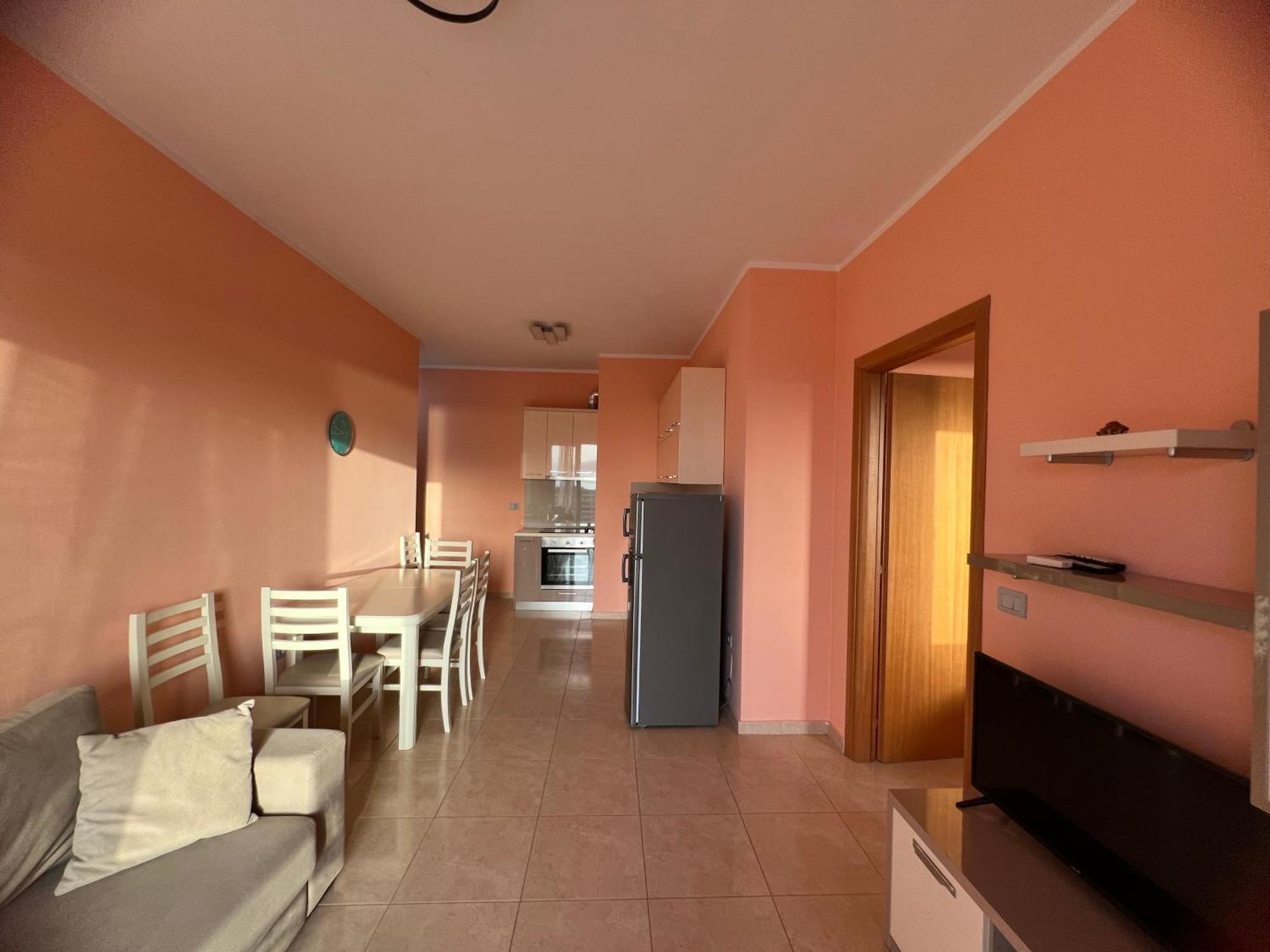 Horizon Apartments - Sea & Mountain View -Modern & Spacious Stay